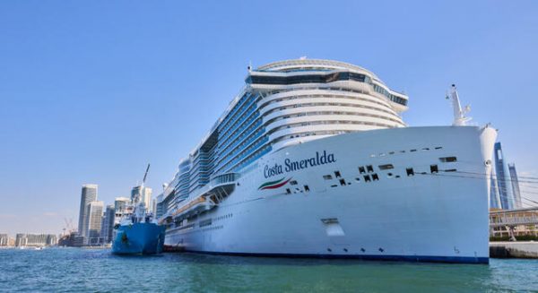 Costa Smeralda protagoniza el primer repostaje de GNL realizado en Puerto de Dubái a un crucero