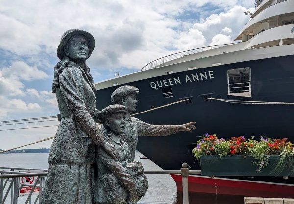 Queen Anne de Cunard parte desde Southampton con viaje inaugural alrededor del mundo