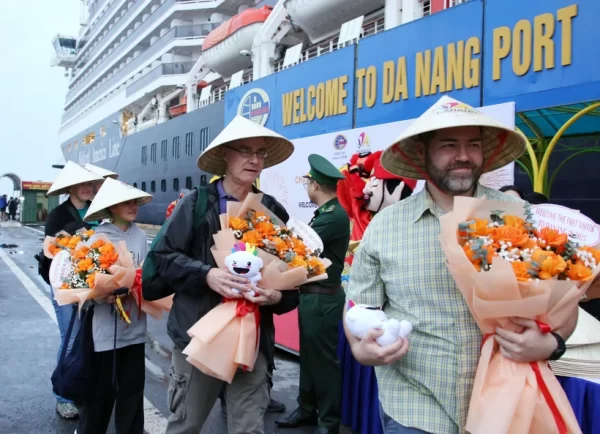 Casi tres mil turistas llegan a ciudad de Da Nang en primer día del Año Nuevo