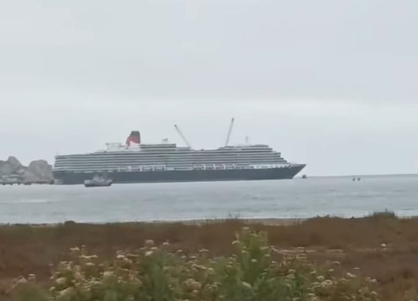 Puerto de Coquimbo atiende escala del Queen Victoria