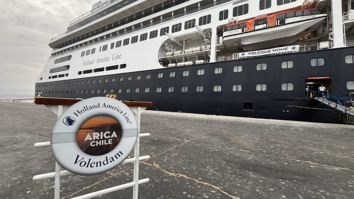 Puerto de Arica recibe al crucero Volendam - PortalCruceros