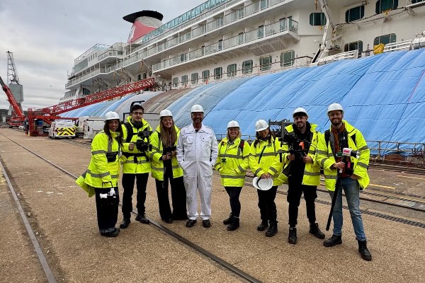 Exhiben documental de Nick Knowles sobre dique seco de buque de Fred. Olsen Cruise Lines