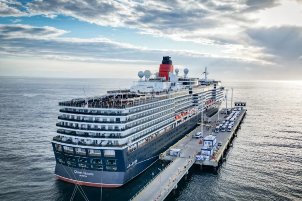 Nave de Cunard lleva 1.850 turistas a Puerto Madryn