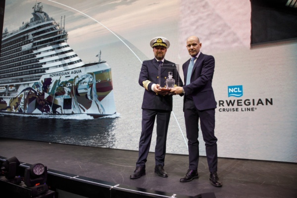 NCL recibe al Norwegian Aqua y bota al Norwegian Luna