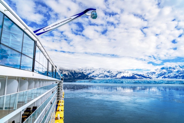 Royal Caribbean Group promueve educación científica en Alaska