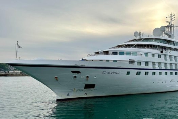 Parte temporada alta en Dover Cruise