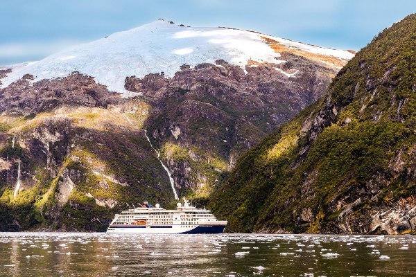 Fiordos chilenos son punto cúlmine en programas presentados por Hapag-Lloyd Cruises