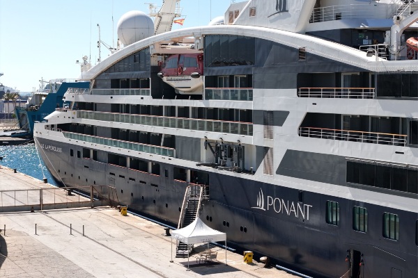 Buque de Ponant lleva a ingleses y franceses a conocer Motril