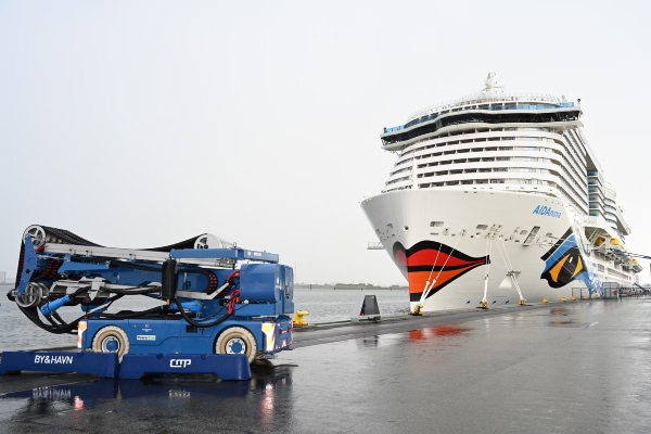 AIDAnova es primer crucero en conectarse a red en tierra en Oceankaj
