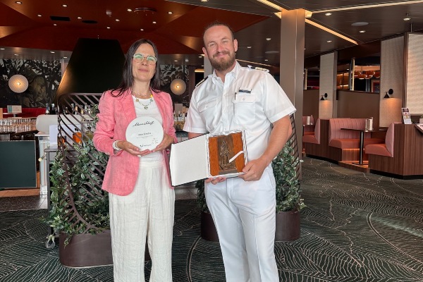 Mein Schiff 4 hace primera recalada a Tarragona
