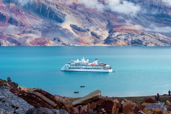 Aurora Expeditions abre viajes al Ártico para 2027 con descuentos
