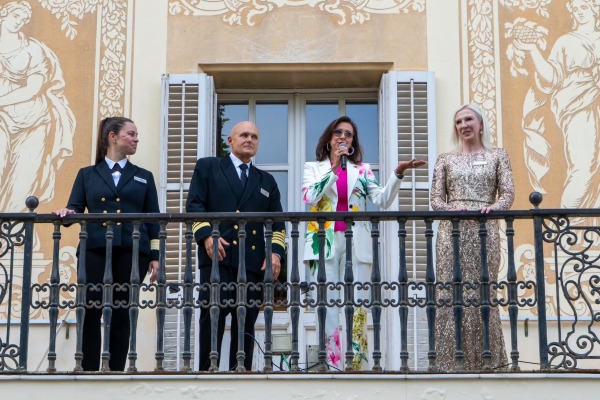 Azamara Cruises celebra encuentro de gemelos en Barcelona con eventos exclusivos