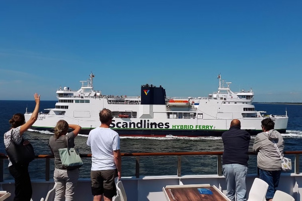 Scandlines espera casi 3 millones de pasajeros a bordo entres meses de vacaciones