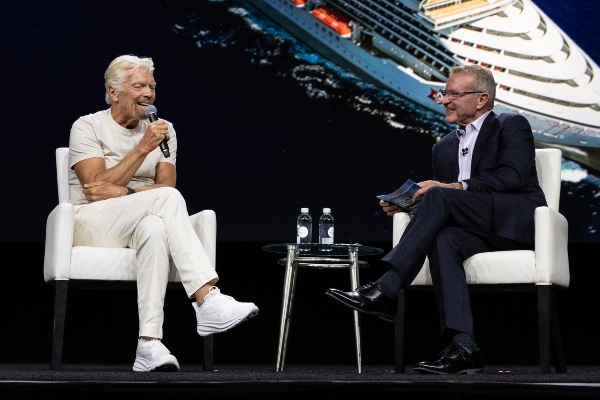 Virgin Voyages ficha a John Lovell como miembro de la junta y asesor principal