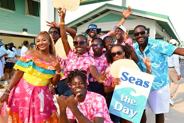 Bahamas: Autoridades participan de preestreno de Celebration Key