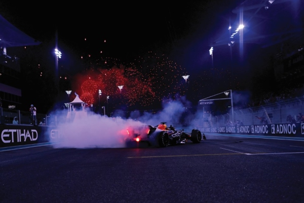 Celestyal presenta nuevo itinerario para asistir al GP de Abu Dhabi de F1 con David Coulthard