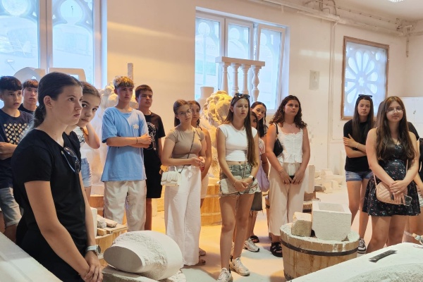 Croacia: Katarina Line premia con un viaje a buenos estudiantes de Vukovar