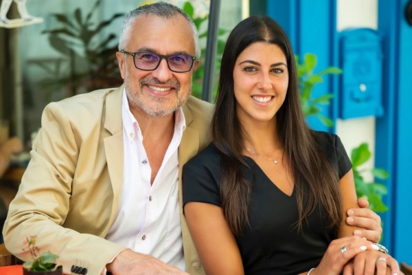 Asume primera mujer como directora de Mifsud Brothers
