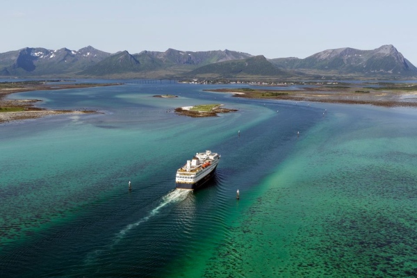 Havila Voyages explora realizar viaje de ida y vuelta por ruta costera noruega con neutralidad climática