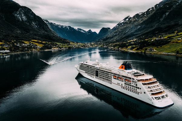 Hapag-Lloyd Cruises presenta nuevos viajes para 2028 de sus barcos de lujo