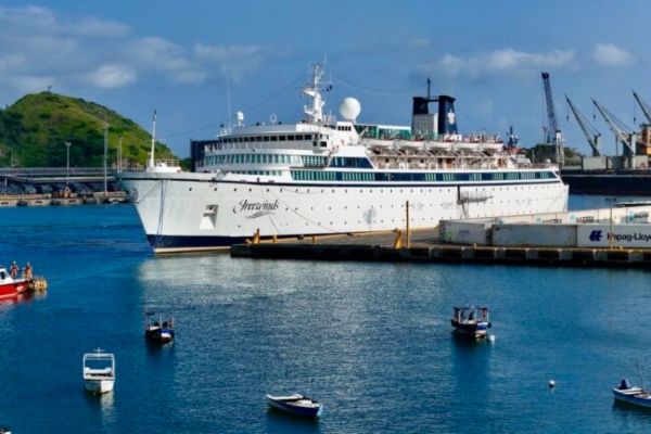 Con arribo de Freewinds se inicia temporada de cruceros en Santa Marta
