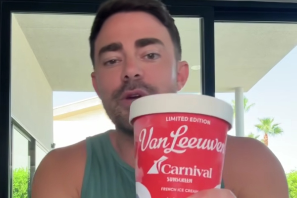 Carnival y Van Leeuwen Ice Cream lanzan helado sabor protector solar