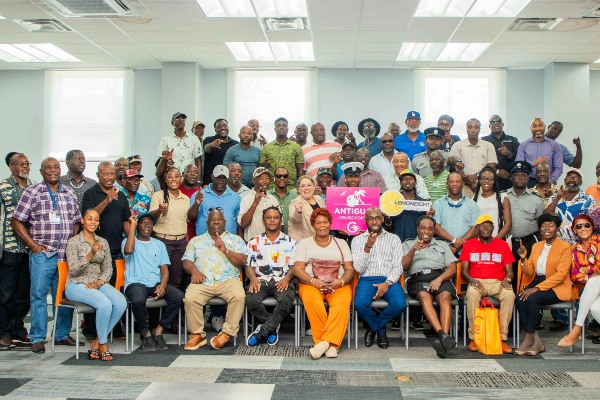 Antigua Cruise Port organiza Taller de Excelencia para mejorar experiencia de pasajeros en destino