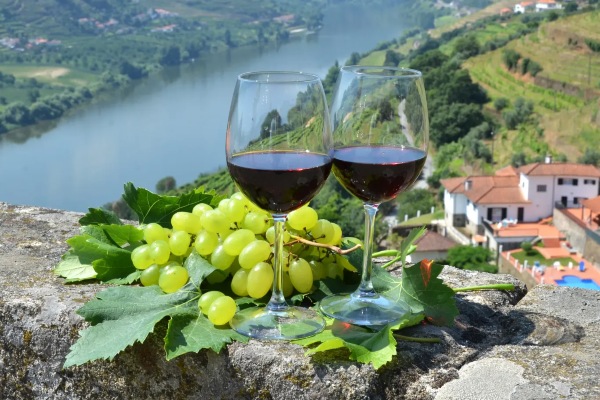 VIVA Cruises abre viajes culinarios por Austria, Francia y Portugal