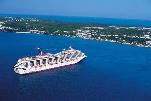 Carnival Glory y Carnival Conquest continuarán navegando desde Florida