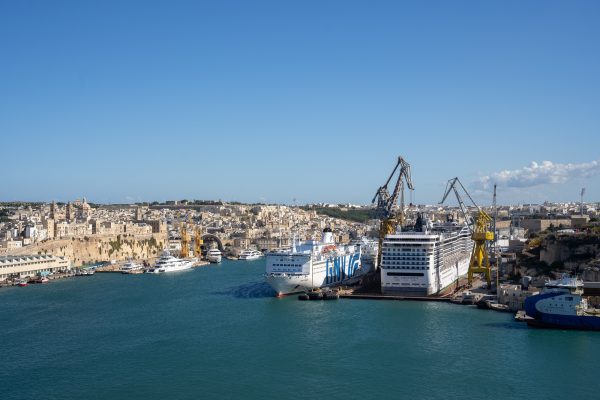 MSC Magnifica comienza renovación en astillero de Malta