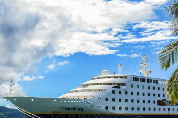 MS Hamburg viaja por primera vez a Hawaii con escalas en fiordos chilenos e Isla de Pascua