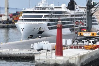 Viking Octantis arriba a Iquique en inicio de paso por Chile