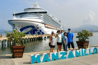 Ruby Princess arriba a Manzanillo con cerca de 5 mil personas