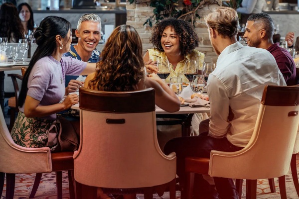 Sapphire Princess regresa de dique seco con nuevos restaurantes de especialidades