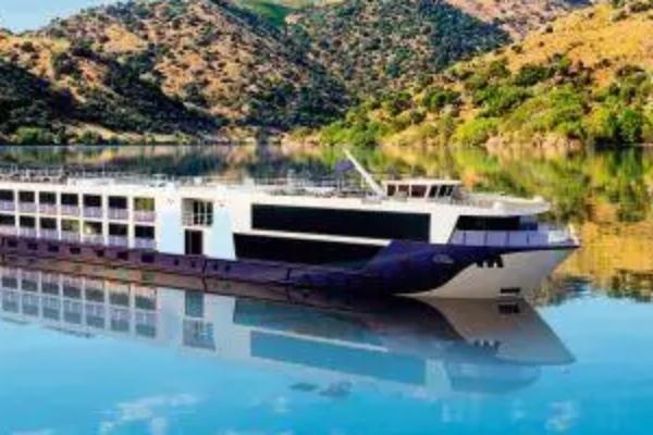 Futuro TUI Luzia navegará por el río Duero en verano de 2027