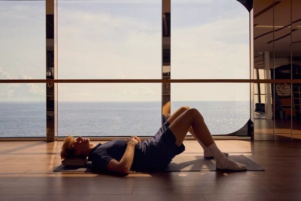 Explora Journeys presenta campaña con embajador global Jannik Sinner