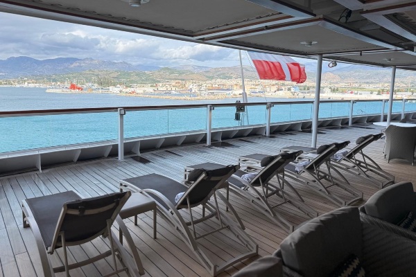 España: Nave de Seabourn conoce Motril