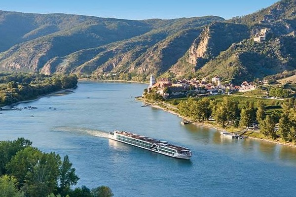 Vacations By Rail anuncia expansión para 2026 y ofertas especiales en cruceros fluviales