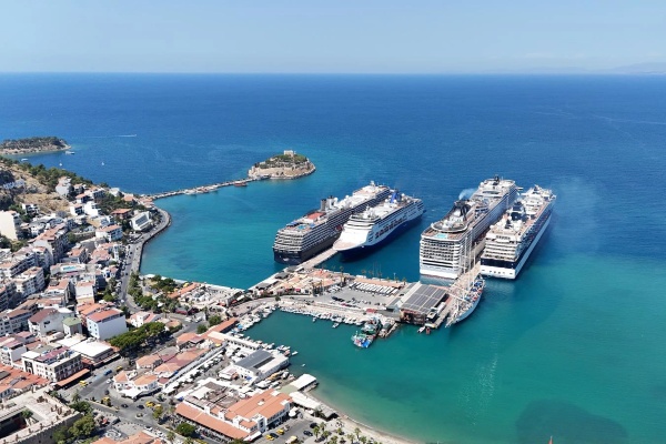 Ege Port Kusadasi cierra temporada de cruceros de 2025 como principal puerto de cruceros de Turquía