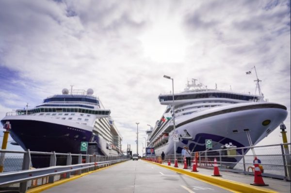 Argentina: Sapphire Princess y Celebrity Equinox coinciden en Chubut