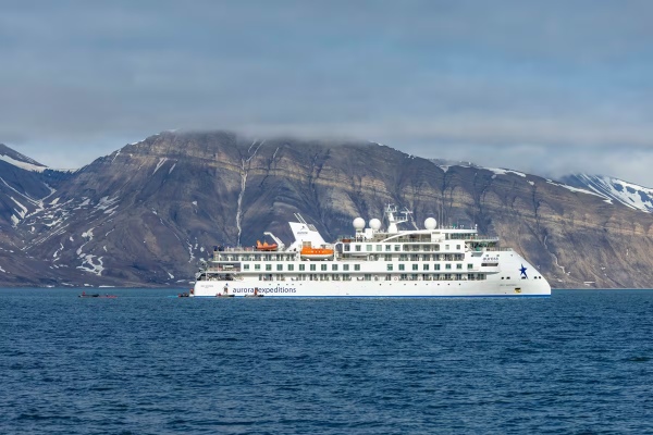 National Geographic-Lindblad Expeditions fletará el Greg Mortimer en 2027