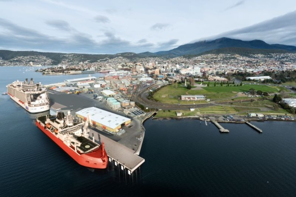 Inician proyecto para mejorar capacidad de atención de cruceros, carga y naves científicas en Hobart