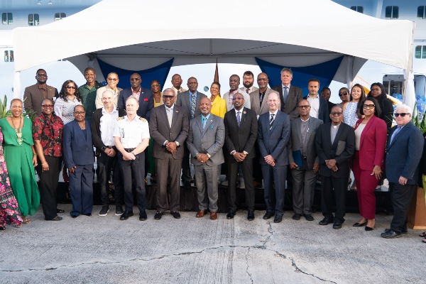 Autoridad Portuaria de Islas Vírgenes de EEUU, Royal Caribbean y Cruise Terminals International reurbanizarán distrito Crown Bay