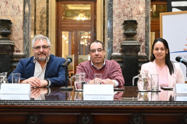 Uruguay lanza temporada de cruceros 2025/2026 en Montevideo