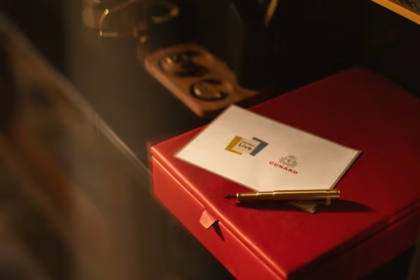 Cunard y Letters Live colaboran para celebrar el tiempo, quietud y arte de escribir cartas