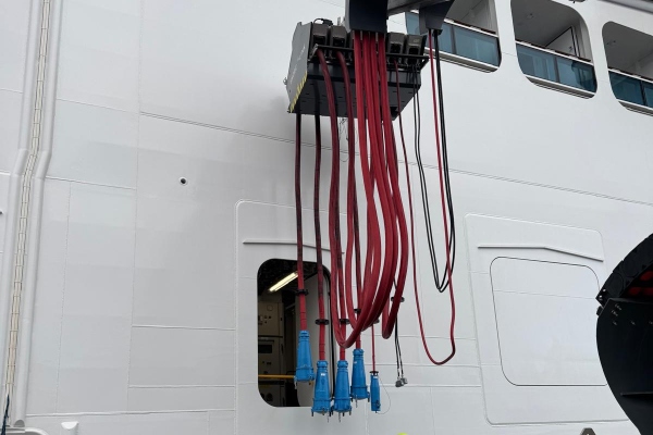 Costa Toscana colabora en pruebas de energía en tierra en La Spezia