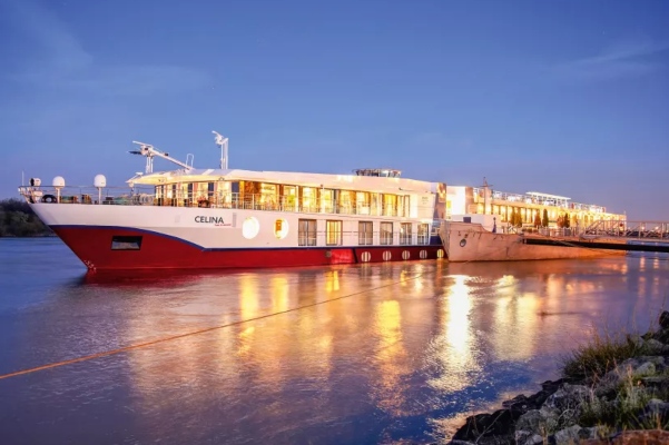 Celina recibe viaje temático de aniversario por el Danubio