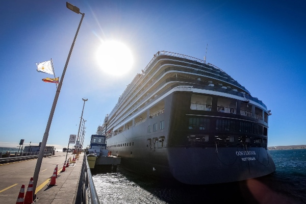 Oosterdam hace primera de tres visitas a Chubut en la temporada