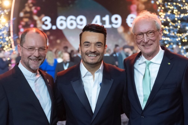 Phoenix Reisen dona USD 1,35 millones en la gala de recaudación de fondos de ZDF