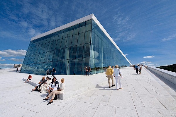 Energía en tierra y nuevos socios de VisitOslo buscan mejorar experiencia de cruceros en Noruega